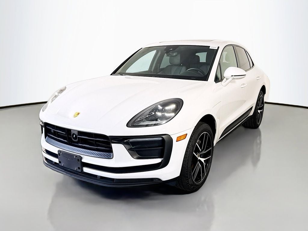 2023 Porsche Macan Base