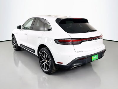 2023 Porsche Macan Base