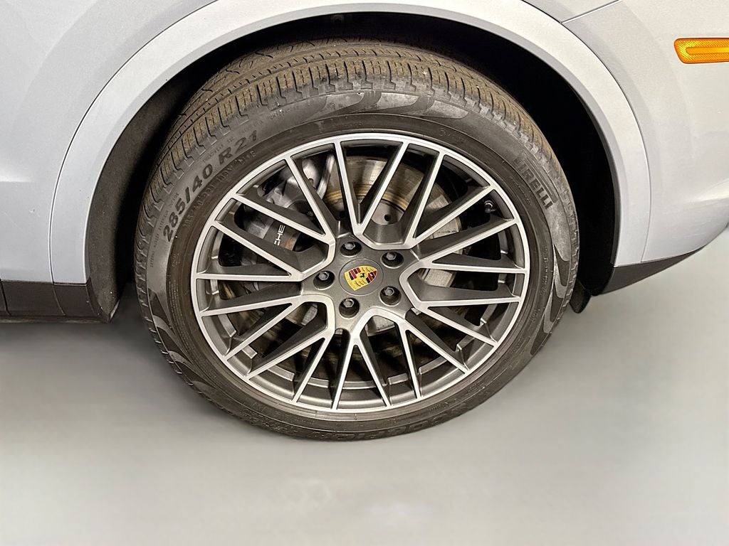 2023 Porsche Cayenne Platinum Edition
