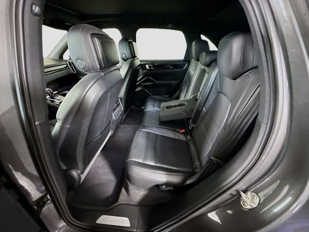 2023 Porsche Cayenne Base