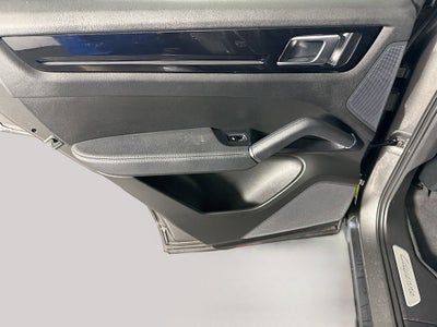 2023 Porsche Cayenne Base