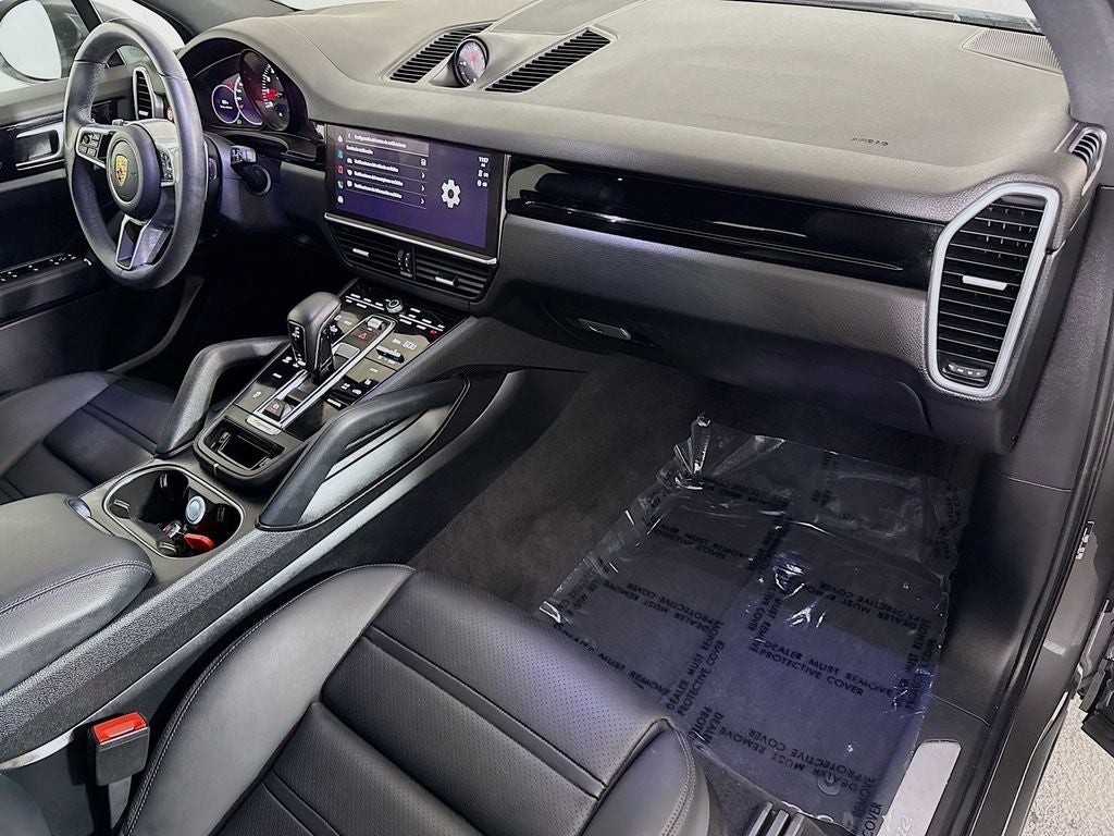 2023 Porsche Cayenne Base