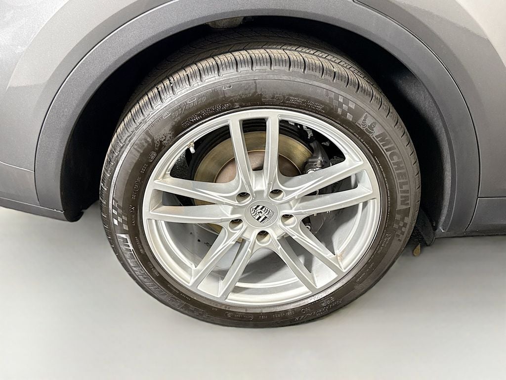 2023 Porsche Cayenne Base