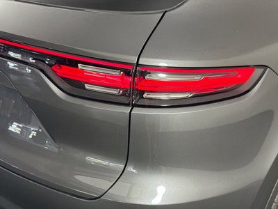 2023 Porsche Cayenne Base