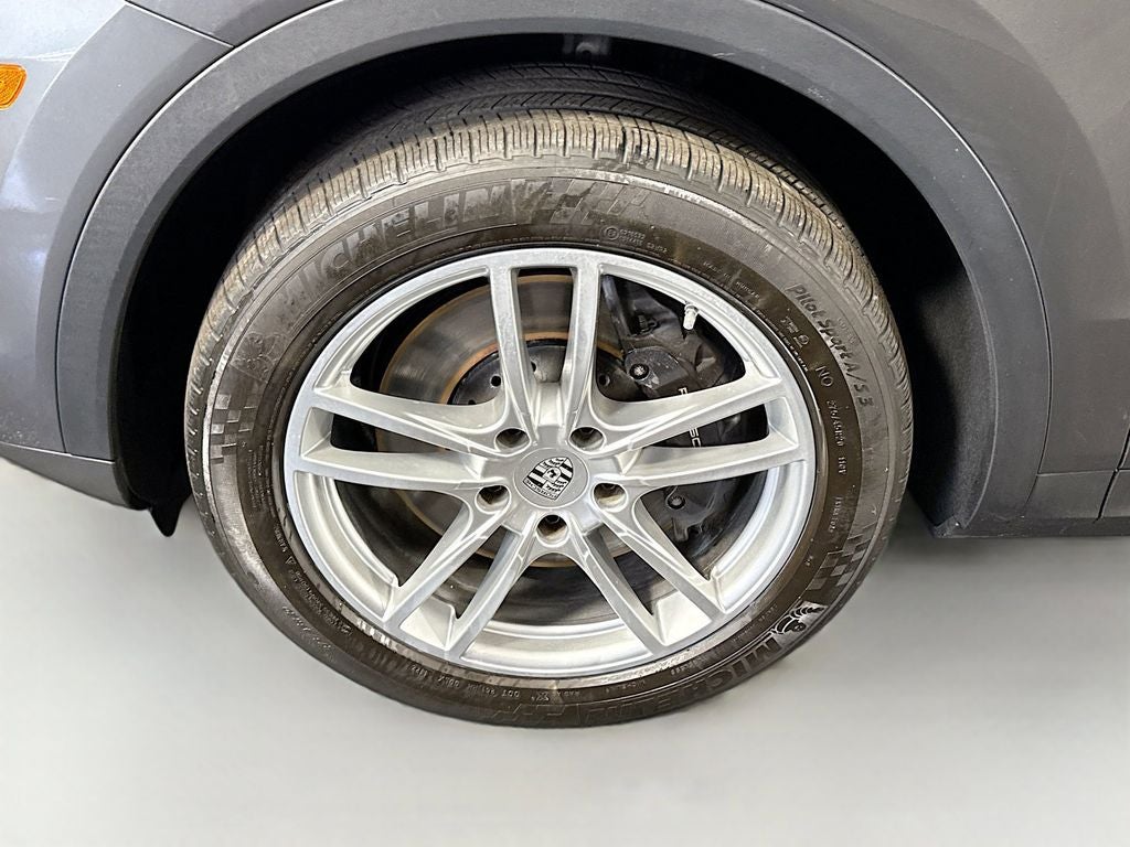 2023 Porsche Cayenne Base