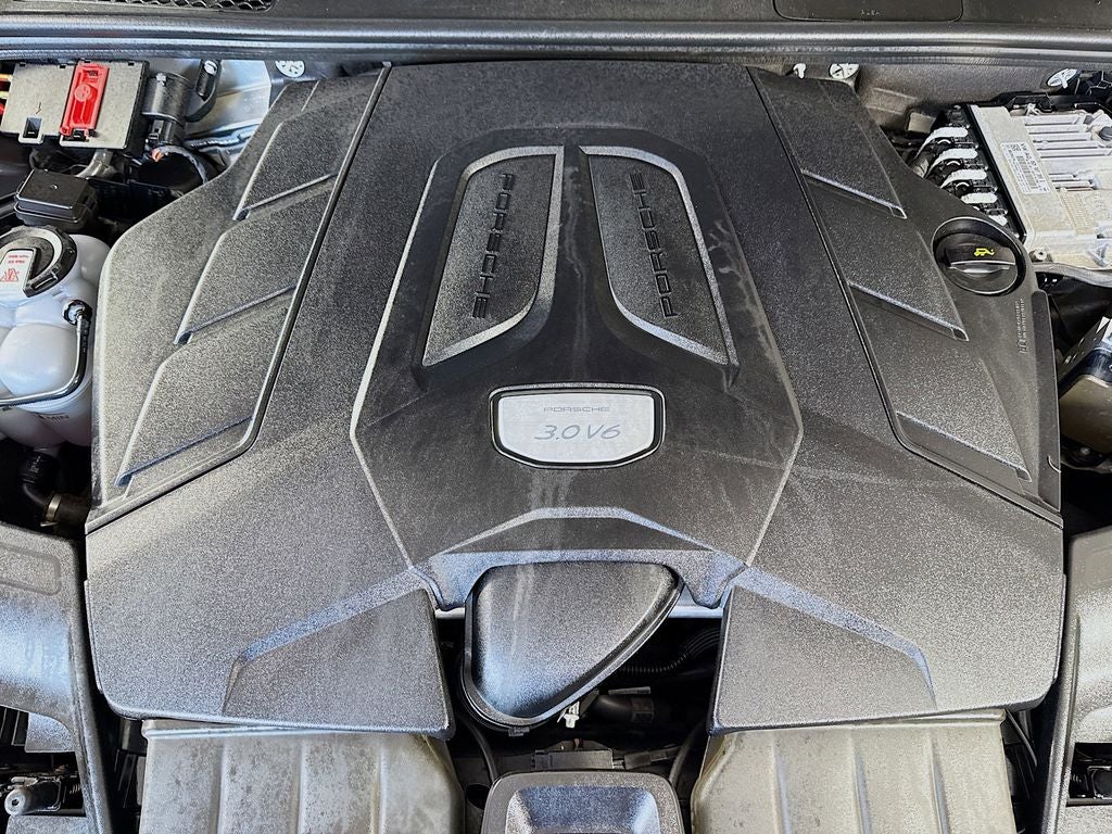 2023 Porsche Cayenne Base