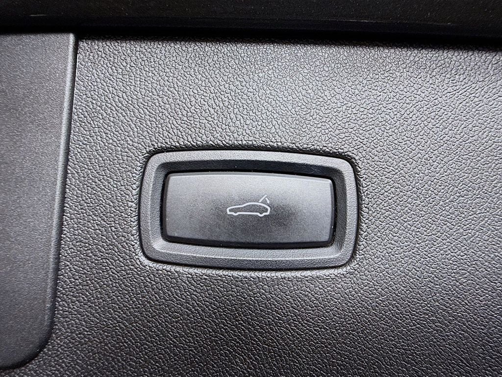 2023 Porsche Cayenne Base
