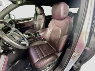 2024 Porsche Cayenne Base