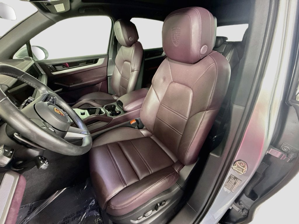 2024 Porsche Cayenne Base