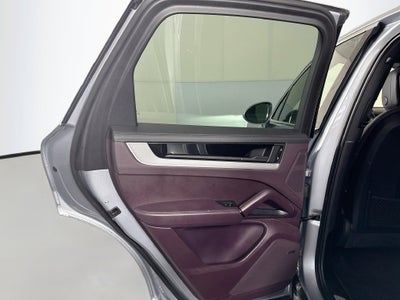 2024 Porsche Cayenne Base
