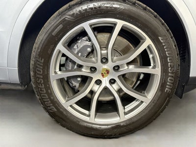 2024 Porsche Cayenne Base