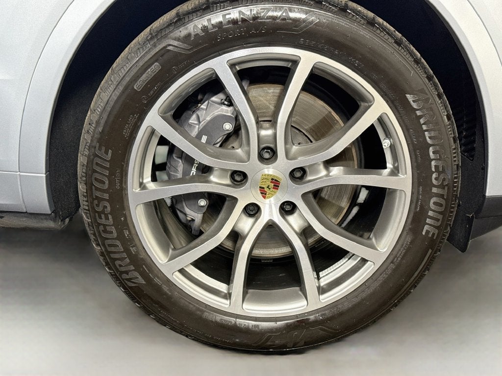 2024 Porsche Cayenne Base