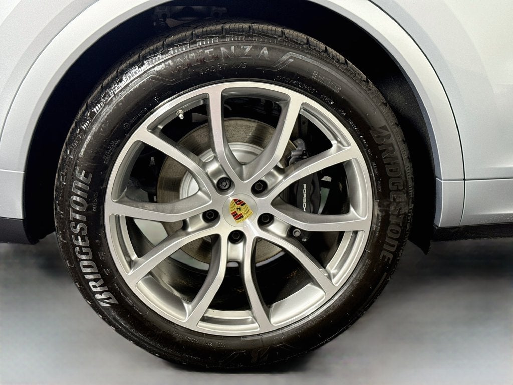 2024 Porsche Cayenne Base
