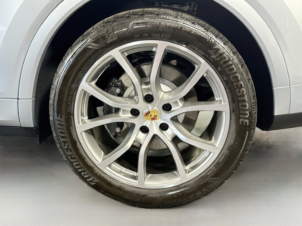 2024 Porsche Cayenne Base