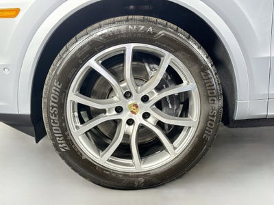 2024 Porsche Cayenne Base