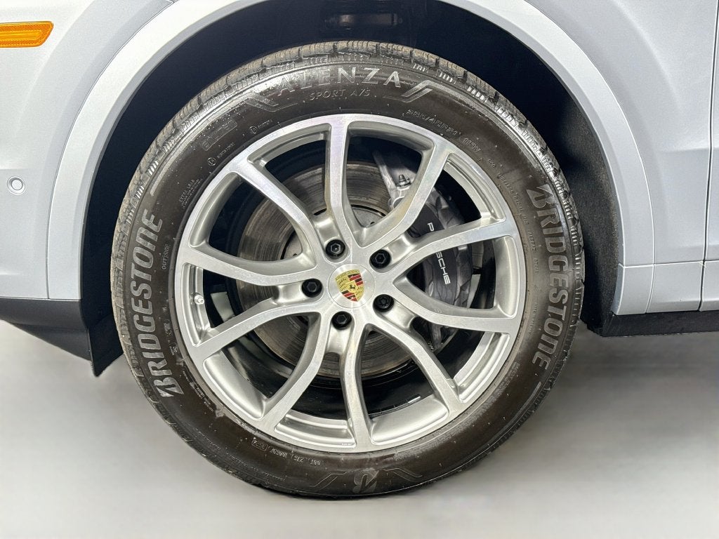 2024 Porsche Cayenne Base