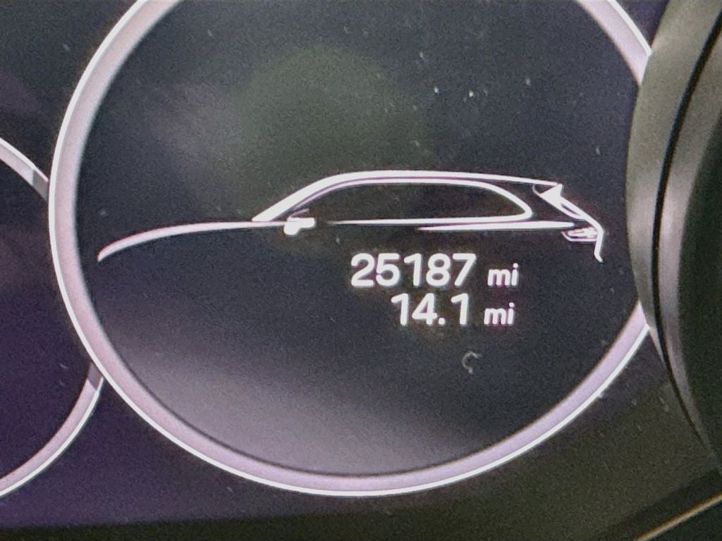 2023 Porsche Cayenne Platinum Edition