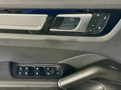 2023 Porsche Cayenne Platinum Edition
