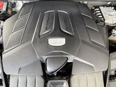 2023 Porsche Cayenne Platinum Edition