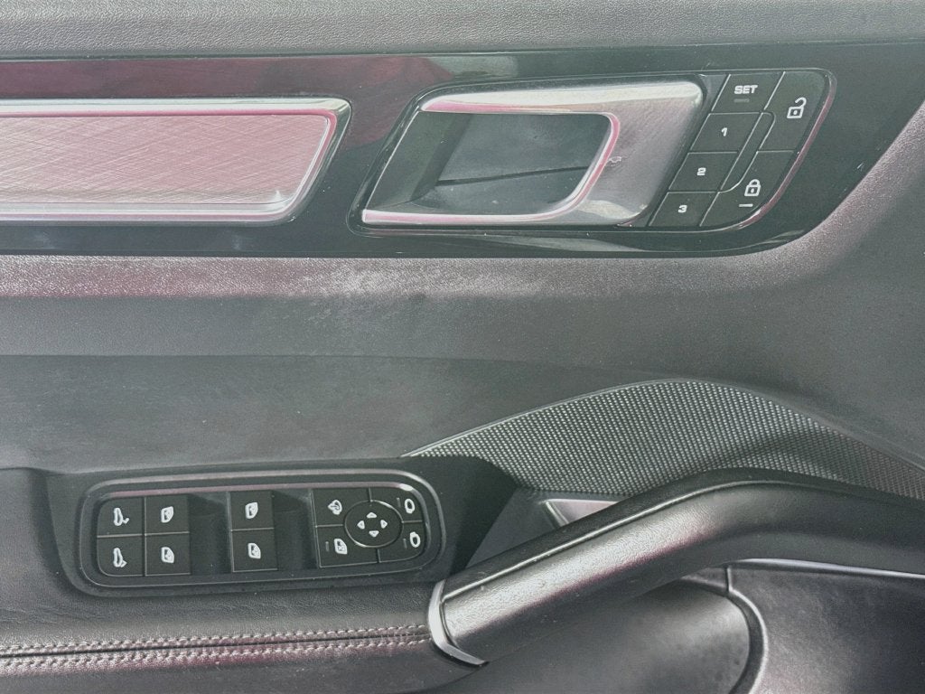 2023 Porsche Cayenne Turbo