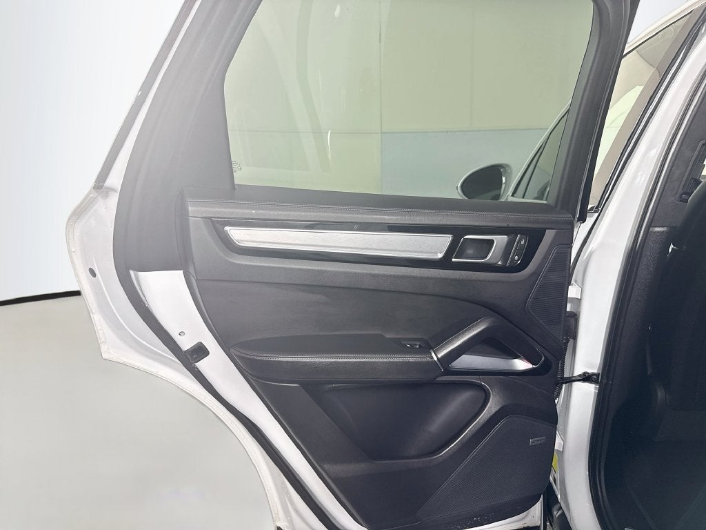 2023 Porsche Cayenne Turbo