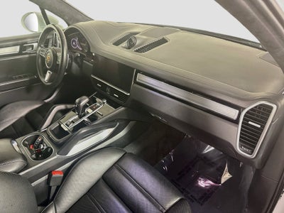 2023 Porsche Cayenne Turbo