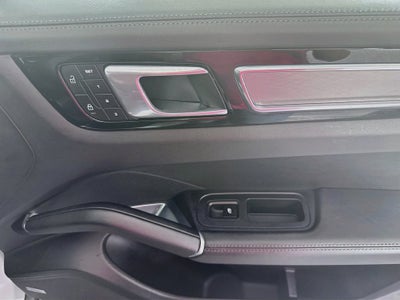 2023 Porsche Cayenne Turbo