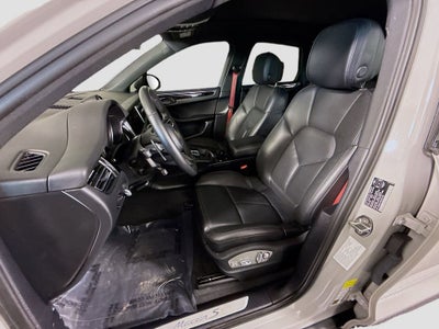 2022 Porsche Macan S