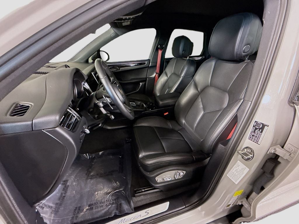 2022 Porsche Macan S