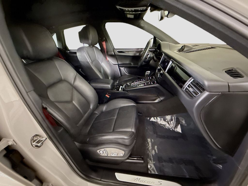 2022 Porsche Macan S