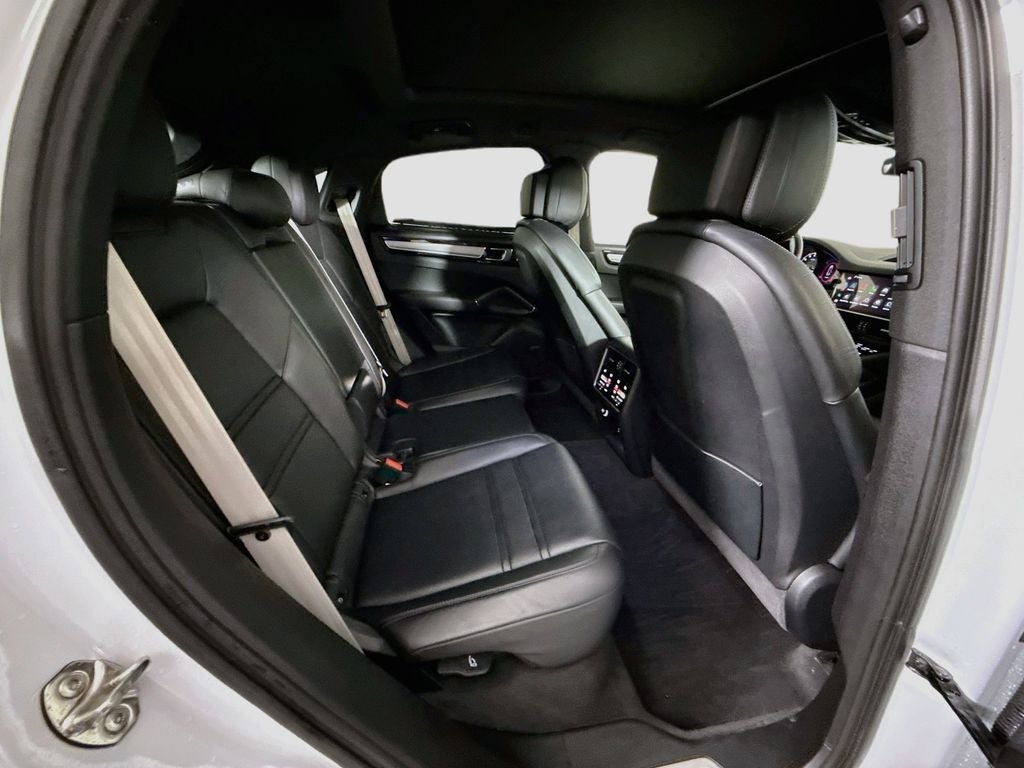 2023 Porsche Cayenne Coupe Platinum Edition