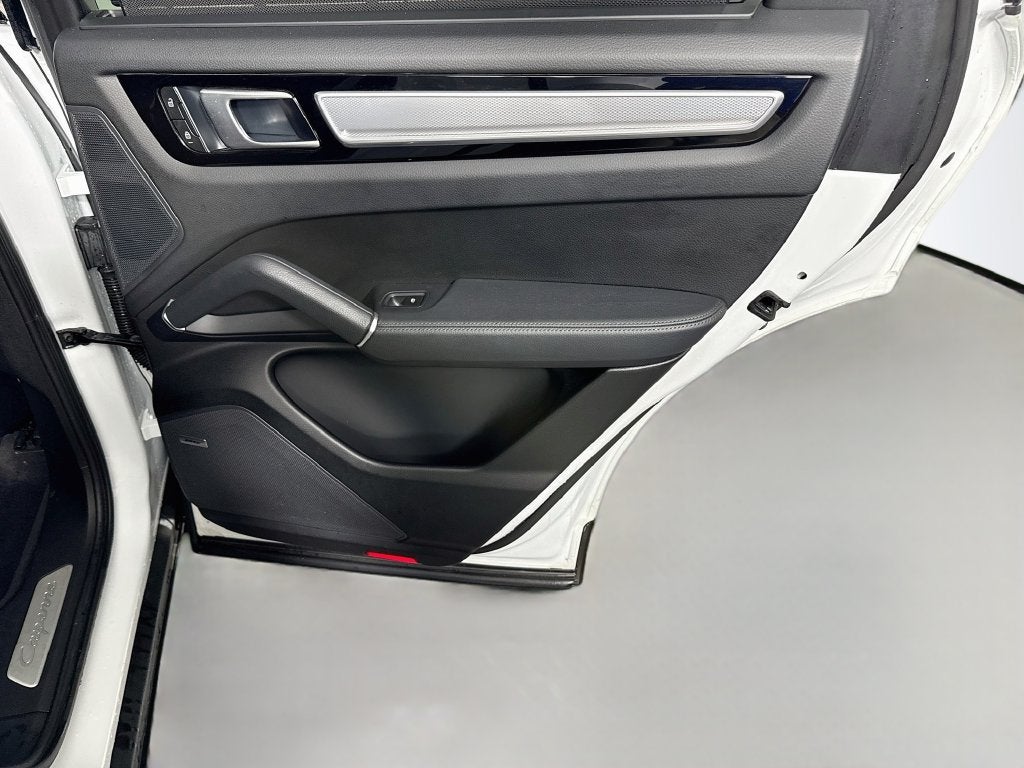 2023 Porsche Cayenne Coupe Platinum Edition
