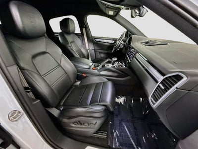 2023 Porsche Cayenne Coupe Platinum Edition