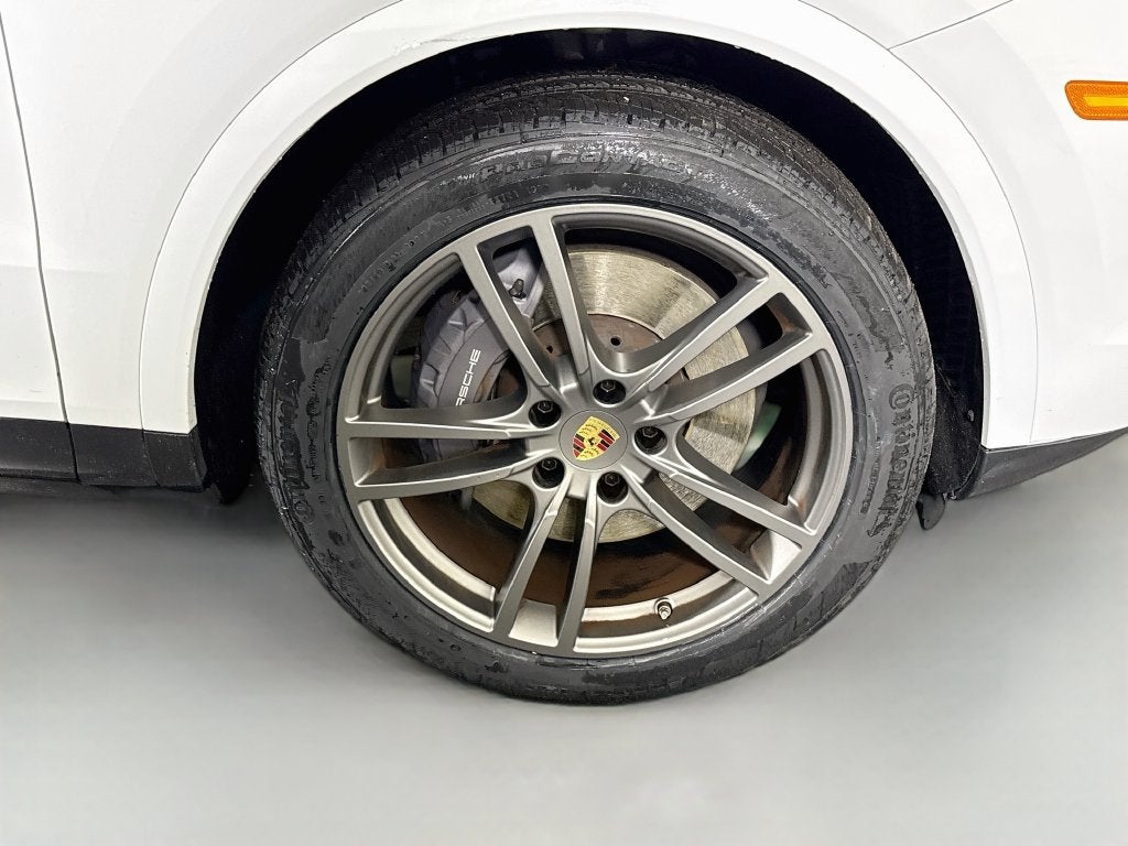 2023 Porsche Cayenne Coupe Platinum Edition