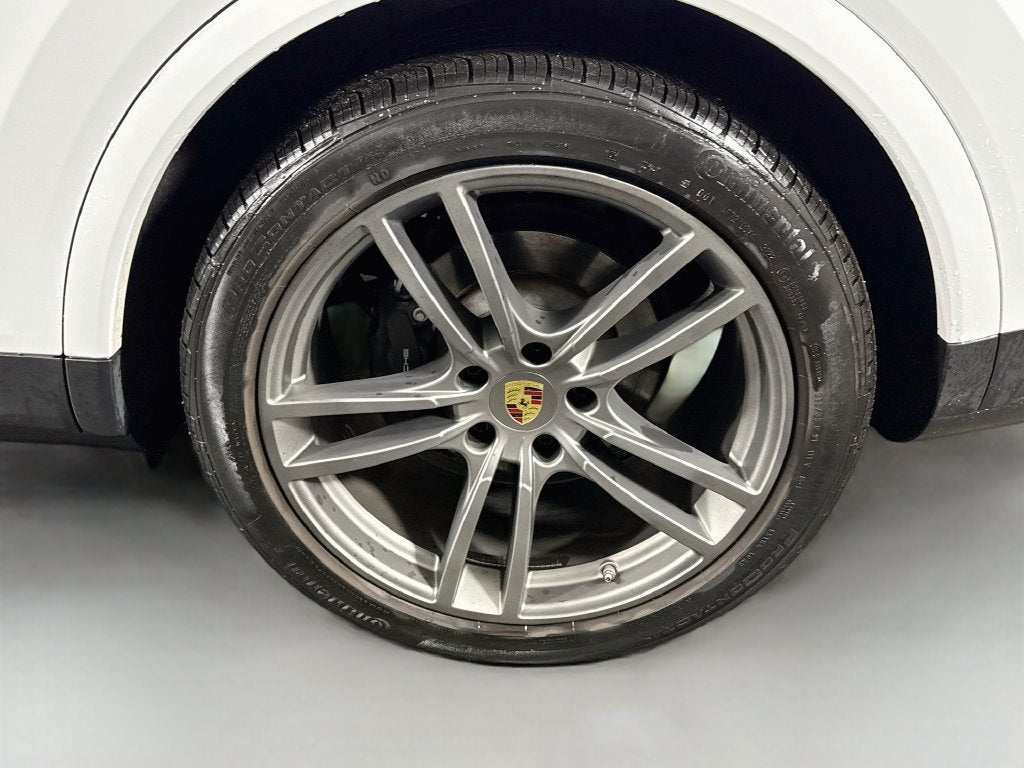 2023 Porsche Cayenne Coupe Platinum Edition
