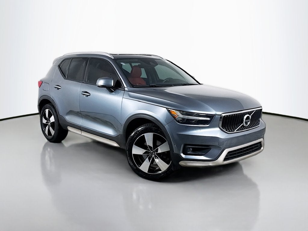 2019 Volvo XC40 Momentum