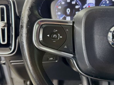 2019 Volvo XC40 Momentum