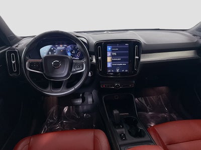 2019 Volvo XC40 Momentum