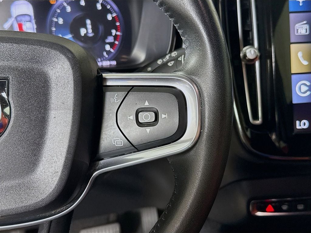 2019 Volvo XC40 Momentum