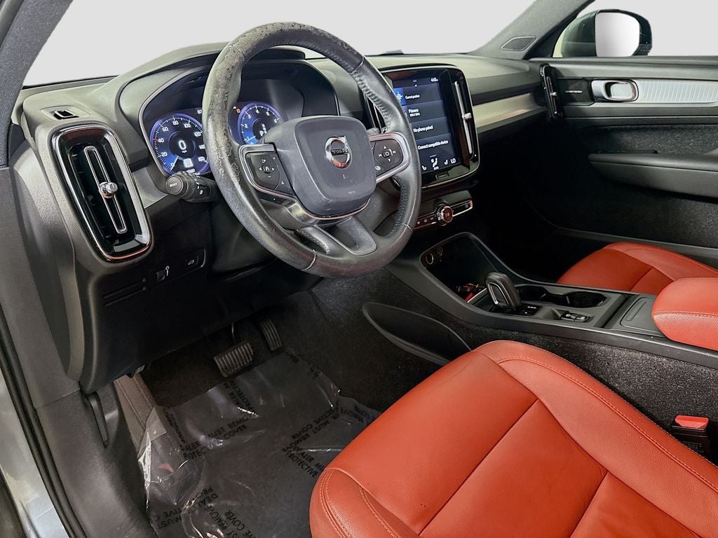 2019 Volvo XC40 Momentum
