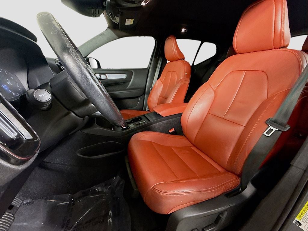 2019 Volvo XC40 Momentum