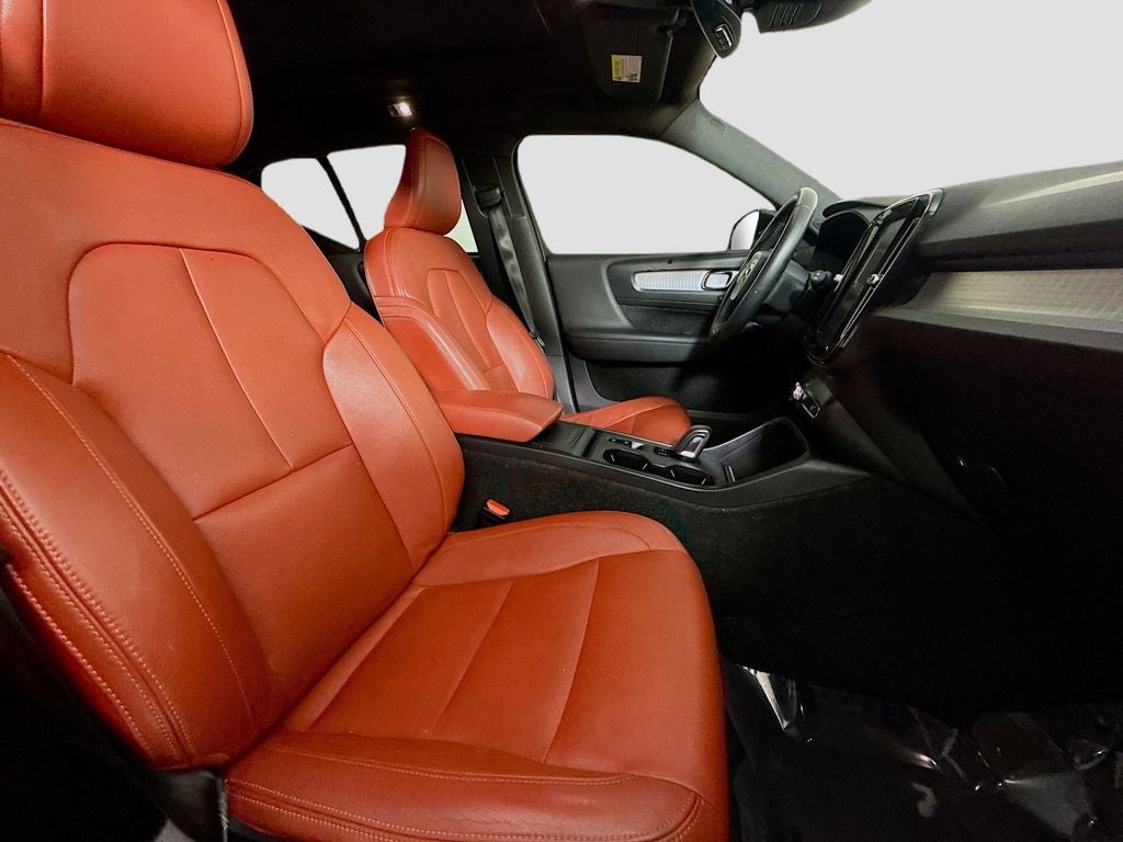 2019 Volvo XC40 Momentum