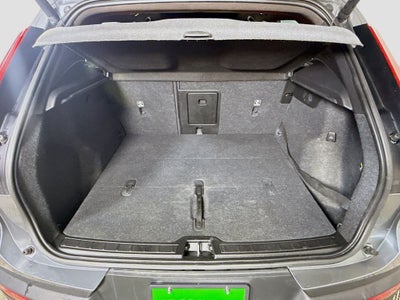 2019 Volvo XC40 Momentum