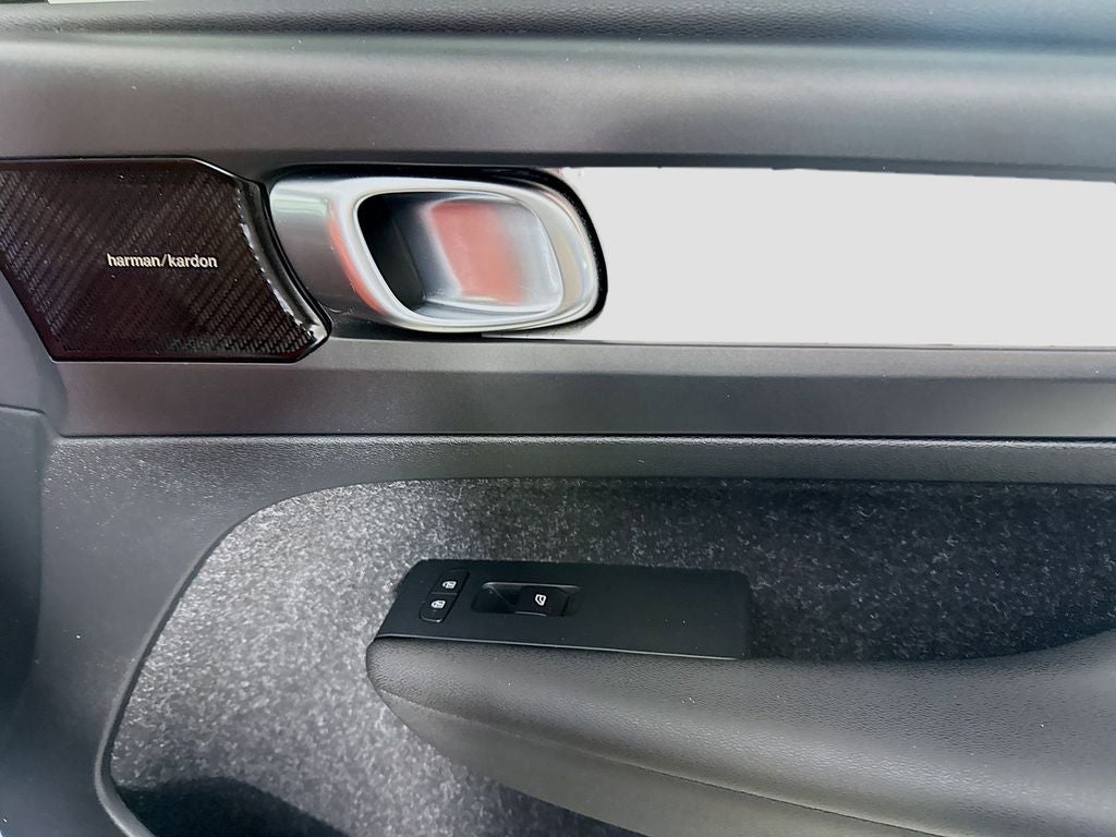 2019 Volvo XC40 Momentum