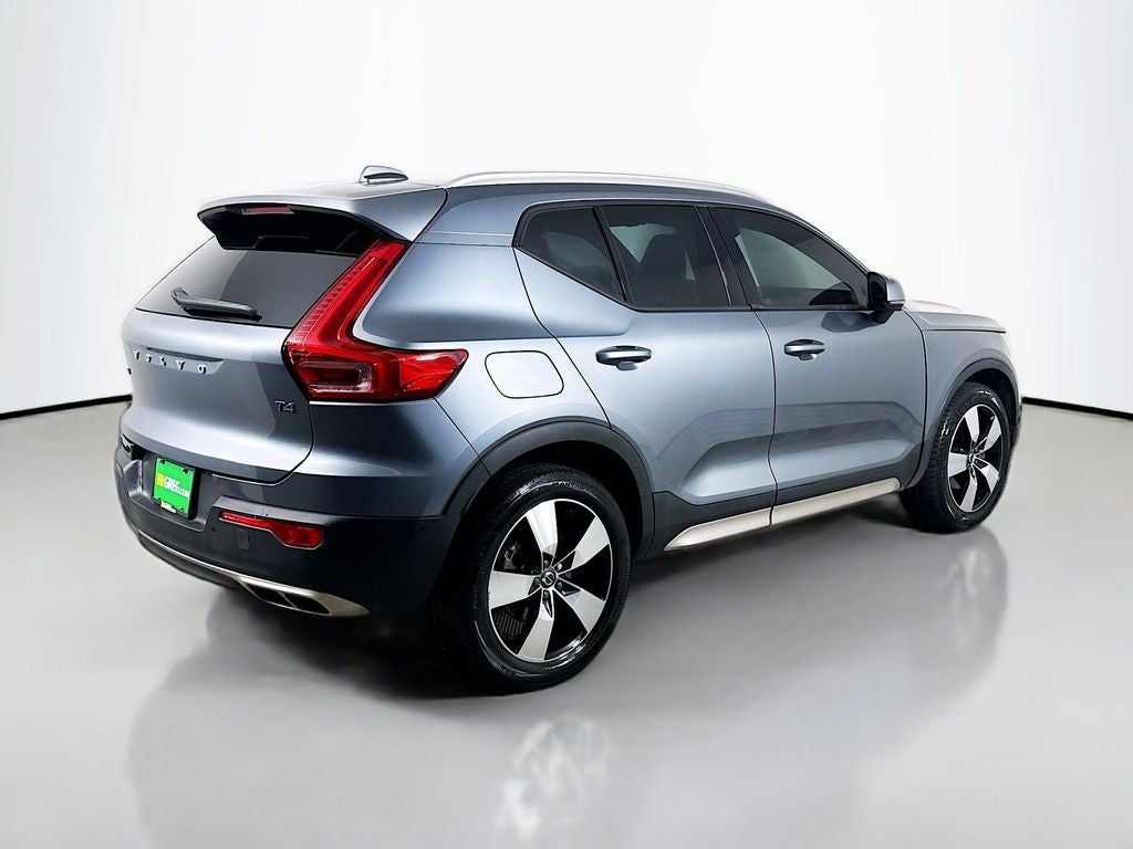 2019 Volvo XC40 Momentum