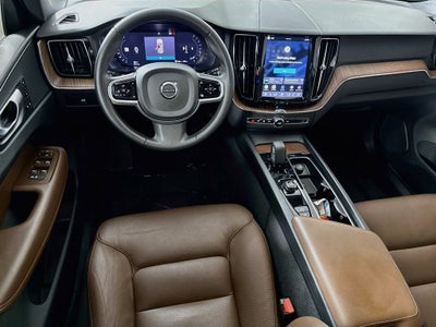 2023 Volvo XC60 B5 Plus Bright Theme
