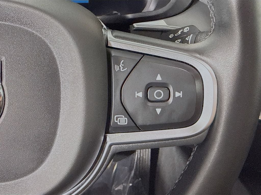 2023 Volvo XC60 B5 Core