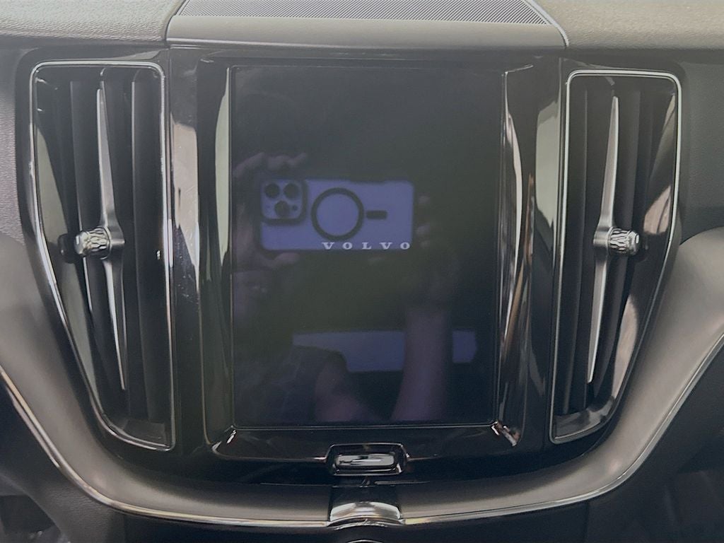2023 Volvo XC60 B5 Core