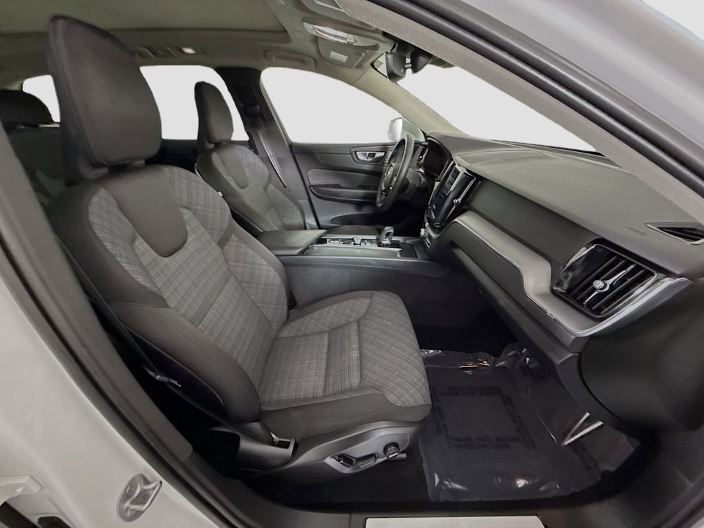 2023 Volvo XC60 B5 Core