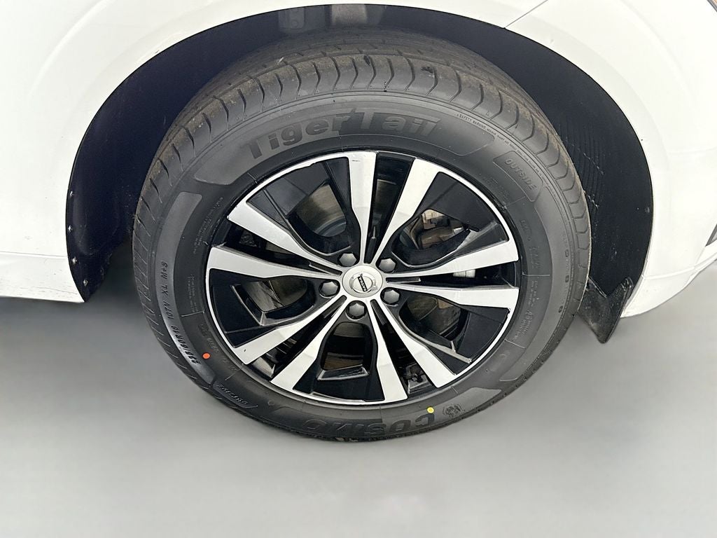 2023 Volvo XC60 B5 Core